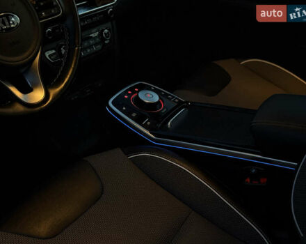 Киа Niro 2020 в Новой Ушице на Automoto.ua Белый Киа Niro, объемом двигателя 0 л и пробегом 152 тыс. км за 18500 $, фото 39 на Automoto.ua