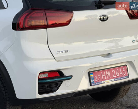 Білий Кіа Niro, об'ємом двигуна 0 л та пробігом 152 тис. км за 18500 $, фото 8 на Automoto.ua