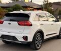 Белый Киа Niro, объемом двигателя 1.6 л и пробегом 148 тыс. км за 10000 $, фото 1 на Automoto.ua
