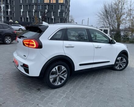 Білий Кіа Niro, об'ємом двигуна 0 л та пробігом 106 тис. км за 19500 $, фото 1 на Automoto.ua