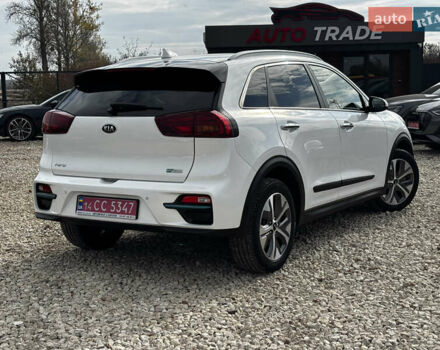 Белый Киа Niro, объемом двигателя 0 л и пробегом 141 тыс. км за 19100 $, фото 16 на Automoto.ua