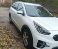 Белый Киа Niro, объемом двигателя 0 л и пробегом 200 тыс. км за 19000 $, фото 4 на Automoto.ua