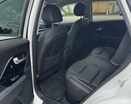 Белый Киа Niro, объемом двигателя 0 л и пробегом 101 тыс. км за 21200 $, фото 10 на Automoto.ua