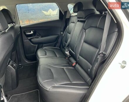 Белый Киа Niro, объемом двигателя 0 л и пробегом 146 тыс. км за 19799 $, фото 31 на Automoto.ua