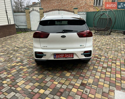 Белый Киа Niro, объемом двигателя 0 л и пробегом 116 тыс. км за 21000 $, фото 4 на Automoto.ua