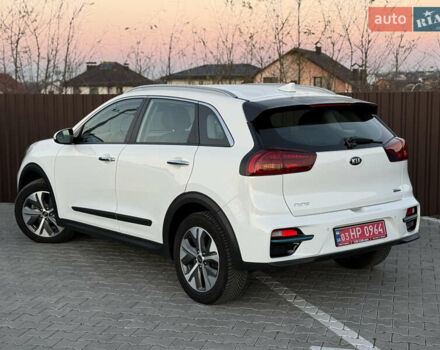 Белый Киа Niro, объемом двигателя 0 л и пробегом 114 тыс. км за 19350 $, фото 11 на Automoto.ua