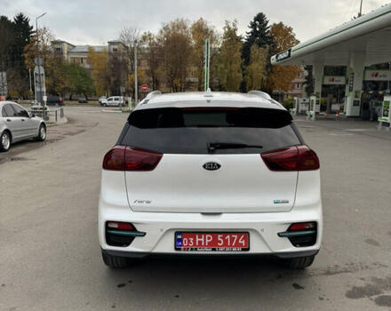 Белый Киа Niro, объемом двигателя 0 л и пробегом 101 тыс. км за 21200 $, фото 3 на Automoto.ua
