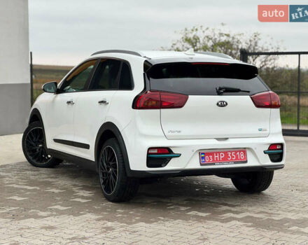 Киа Niro 2020 в Черкассах на Automoto.ua Белый Киа Niro, объемом двигателя 0 л и пробегом 84 тыс. км за 18800 $, фото 10 на Automoto.ua