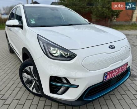 Білий Кіа Niro, об'ємом двигуна 0 л та пробігом 89 тис. км за 18950 $, фото 4 на Automoto.ua