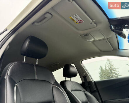 Білий Кіа Niro, об'ємом двигуна 0 л та пробігом 141 тис. км за 19499 $, фото 68 на Automoto.ua