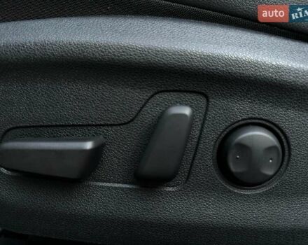 Білий Кіа Niro, об'ємом двигуна 0 л та пробігом 62 тис. км за 24400 $, фото 10 на Automoto.ua