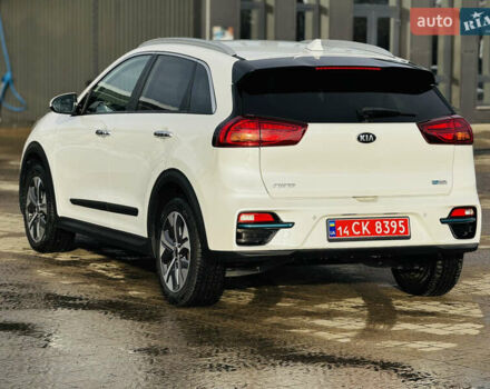 Білий Кіа Niro, об'ємом двигуна 0 л та пробігом 117 тис. км за 19750 $, фото 21 на Automoto.ua