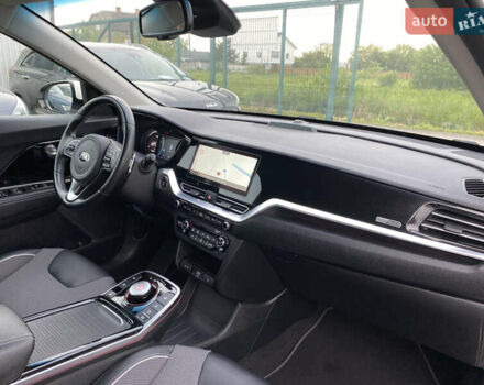 Белый Киа Niro, объемом двигателя 0 л и пробегом 96 тыс. км за 19950 $, фото 98 на Automoto.ua