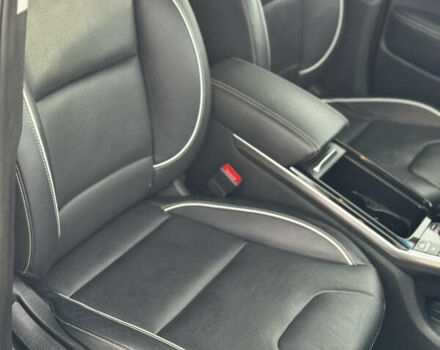 Білий Кіа Niro, об'ємом двигуна 0 л та пробігом 117 тис. км за 19750 $, фото 59 на Automoto.ua