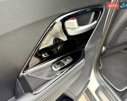 Білий Кіа Niro, об'ємом двигуна 0 л та пробігом 89 тис. км за 18950 $, фото 98 на Automoto.ua