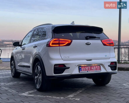 Белый Киа Niro, объемом двигателя 0 л и пробегом 103 тыс. км за 19500 $, фото 11 на Automoto.ua