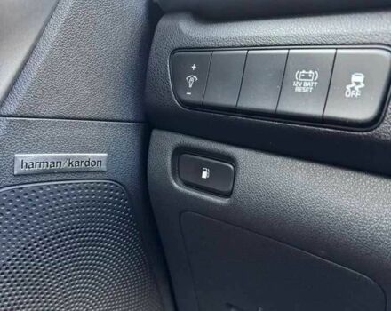 Белый Киа Niro, объемом двигателя 1.6 л и пробегом 100 тыс. км за 12000 $, фото 7 на Automoto.ua