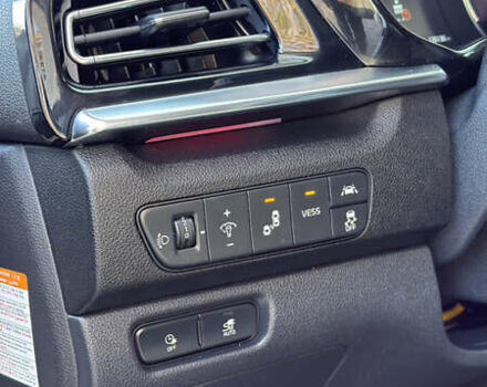 Белый Киа Niro, объемом двигателя 0 л и пробегом 126 тыс. км за 18400 $, фото 17 на Automoto.ua