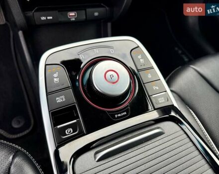 Білий Кіа Niro, об'ємом двигуна 0 л та пробігом 89 тис. км за 18950 $, фото 66 на Automoto.ua