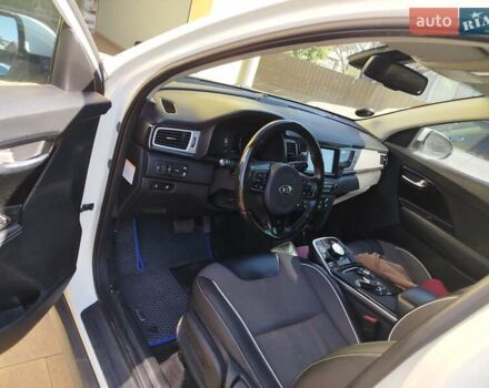 Белый Киа Niro, объемом двигателя 0 л и пробегом 180 тыс. км за 16500 $, фото 5 на Automoto.ua