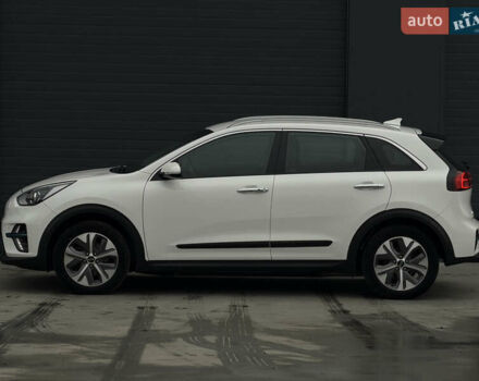 Белый Киа Niro, объемом двигателя 0 л и пробегом 172 тыс. км за 17500 $, фото 14 на Automoto.ua