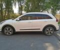 Білий Кіа Niro, об'ємом двигуна 1.6 л та пробігом 32 тис. км за 11300 $, фото 3 на Automoto.ua
