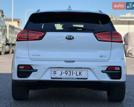 Киа Niro 2020 в Киеве на Automoto.ua Белый Киа Niro, объемом двигателя 0 л и пробегом 151 тыс. км за 19600 $, фото 11 на Automoto.ua