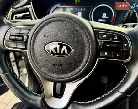 Білий Кіа Niro, об'ємом двигуна 0 л та пробігом 89 тис. км за 18950 $, фото 60 на Automoto.ua