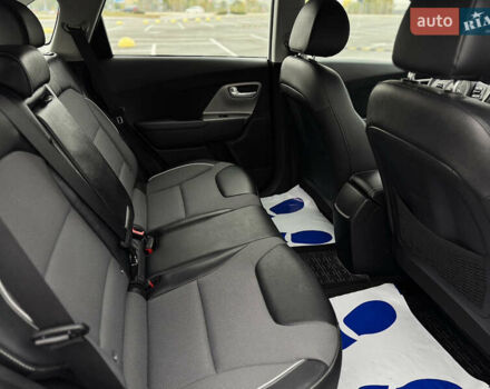 Киа Niro 2020 в Киеве на Automoto.ua Белый Киа Niro, объемом двигателя 0 л и пробегом 171 тыс. км за 18300 $, фото 37 на Automoto.ua