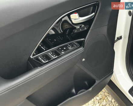Белый Киа Niro, объемом двигателя 0 л и пробегом 141 тыс. км за 19100 $, фото 22 на Automoto.ua