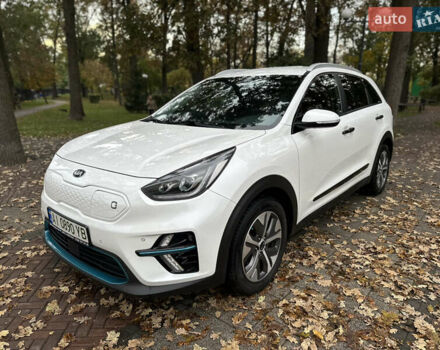 Киа Niro 2020 в Ирпене на Automoto.ua Белый Киа Niro, объемом двигателя 0 л и пробегом 79 тыс. км за 21000 $, фото 54 на Automoto.ua
