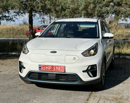 Киа Niro 2020 в Львове на Automoto.ua Белый Киа Niro, объемом двигателя 0 л и пробегом 129 тыс. км за 18350 $, фото 2 на Automoto.ua