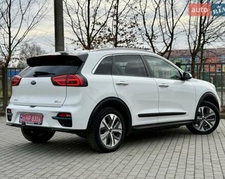 Білий Кіа Niro, об'ємом двигуна 0 л та пробігом 89 тис. км за 18950 $, фото 20 на Automoto.ua