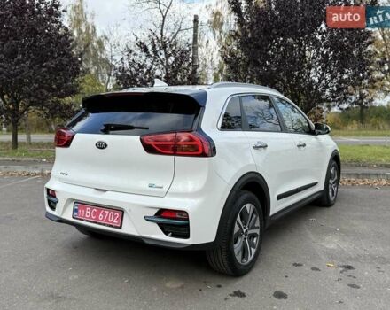 Білий Кіа Niro, об'ємом двигуна 0 л та пробігом 168 тис. км за 18455 $, фото 5 на Automoto.ua