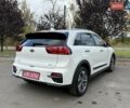 Білий Кіа Niro, об'ємом двигуна 0 л та пробігом 168 тис. км за 18455 $, фото 5 на Automoto.ua