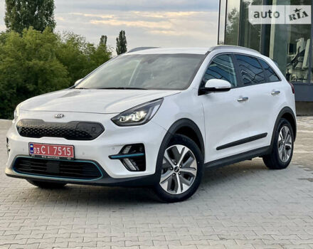 Білий Кіа Niro, об'ємом двигуна 0 л та пробігом 32 тис. км за 29650 $, фото 4 на Automoto.ua