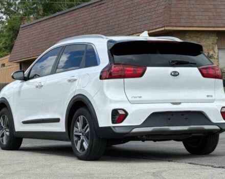 Белый Киа Niro, объемом двигателя 1.6 л и пробегом 65 тыс. км за 7100 $, фото 5 на Automoto.ua