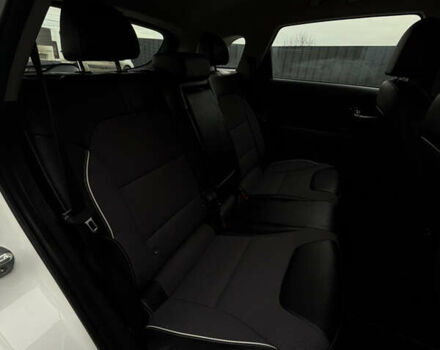 Белый Киа Niro, объемом двигателя 0 л и пробегом 172 тыс. км за 17500 $, фото 59 на Automoto.ua