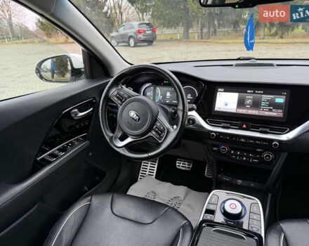 Білий Кіа Niro, об'ємом двигуна 0 л та пробігом 141 тис. км за 19499 $, фото 58 на Automoto.ua
