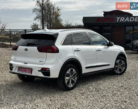 Белый Киа Niro, объемом двигателя 0 л и пробегом 141 тыс. км за 19100 $, фото 10 на Automoto.ua