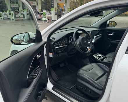 Белый Киа Niro, объемом двигателя 0 л и пробегом 101 тыс. км за 21200 $, фото 7 на Automoto.ua