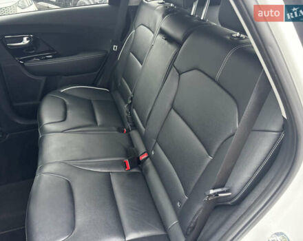 Білий Кіа Niro, об'ємом двигуна 0 л та пробігом 124 тис. км за 20400 $, фото 40 на Automoto.ua