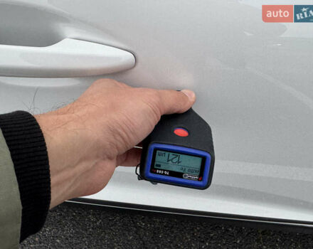 Киа Niro 2020 в Киеве на Automoto.ua Белый Киа Niro, объемом двигателя 0 л и пробегом 171 тыс. км за 18300 $, фото 48 на Automoto.ua