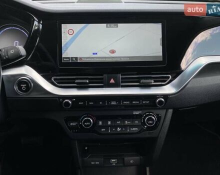 Білий Кіа Niro, об'ємом двигуна 0 л та пробігом 112 тис. км за 22900 $, фото 42 на Automoto.ua