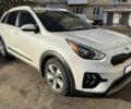 Белый Киа Niro, объемом двигателя 1.6 л и пробегом 100 тыс. км за 12000 $, фото 2 на Automoto.ua