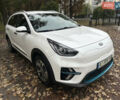 Киа Niro 2020 в Ирпене на Automoto.ua Белый Киа Niro, объемом двигателя 0 л и пробегом 79 тыс. км за 21000 $, фото 2 на Automoto.ua