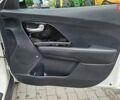 Киа Niro 2020 в Радомышле на Automoto.ua Белый Киа Niro, объемом двигателя 0 л и пробегом 73 тыс. км за 22300 $, фото 28 на Automoto.ua