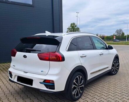 Киа Niro 2020 в Киеве на Automoto.ua Белый Киа Niro, объемом двигателя 0 л и пробегом 78 тыс. км за 11800 $, фото 5 на Automoto.ua