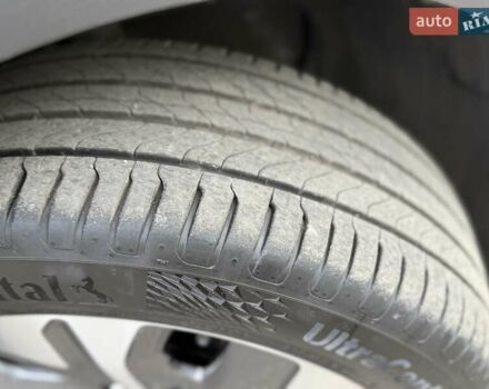 Білий Кіа Niro, об'ємом двигуна 0 л та пробігом 168 тис. км за 18455 $, фото 19 на Automoto.ua