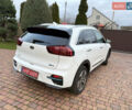 Білий Кіа Niro, об'ємом двигуна 0 л та пробігом 112 тис. км за 18300 $, фото 7 на Automoto.ua